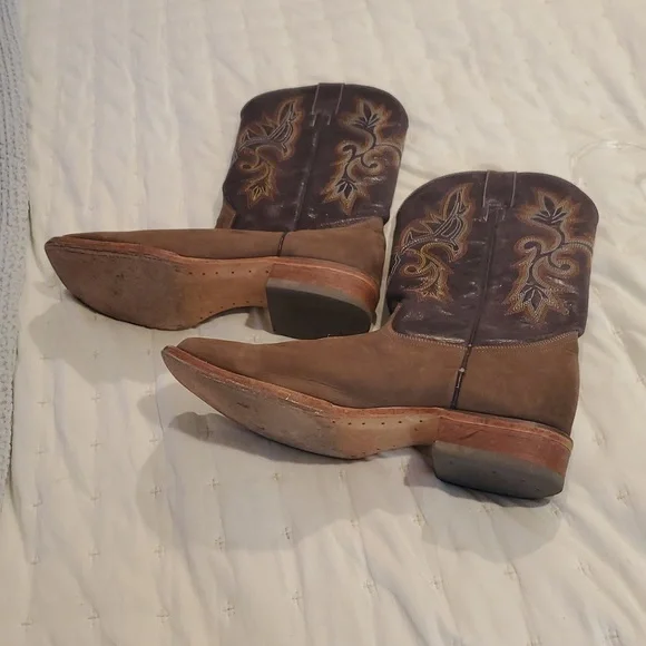 Cabela's Brown and Tan Men's Boots